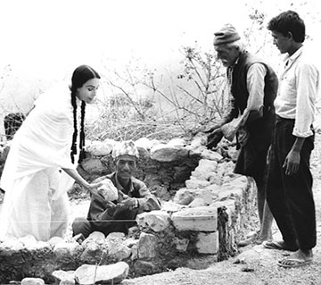 Mother Rytasha building a school in Nepal